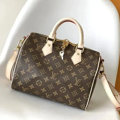 Bags listing photograph