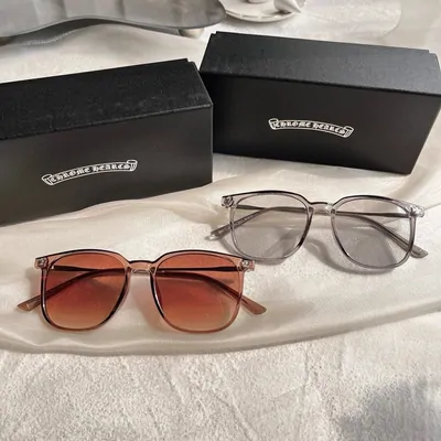Eyewear listing photograph